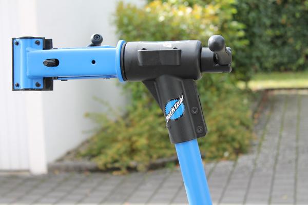 Park Tool Montageständer PCS-10 - Klemmfunktion von Seite